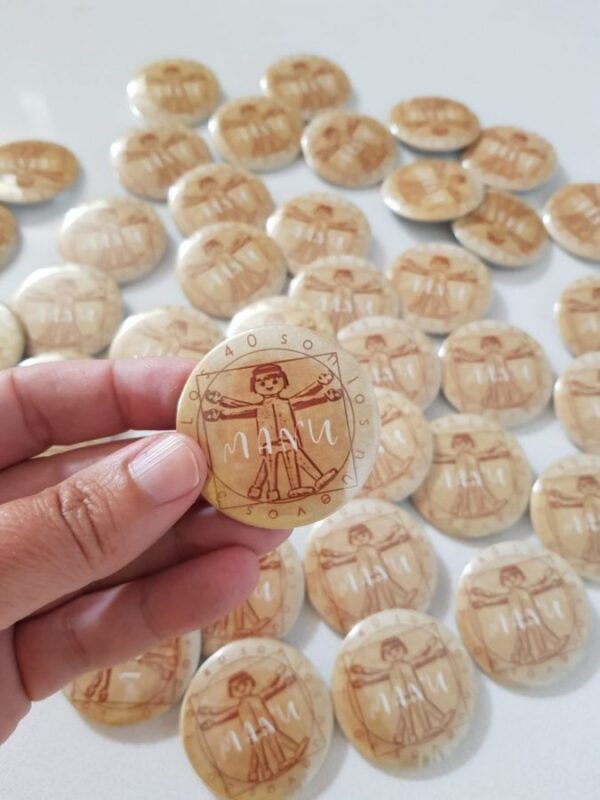 Chapas personalizadas de 4,4 cm. - Imagen 6