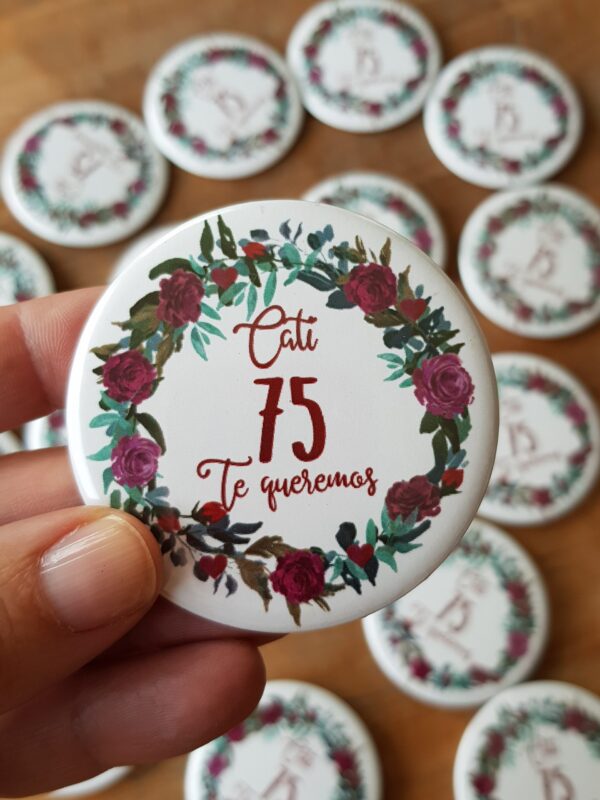 Chapas personalizadas de 4,4 cm. - Imagen 5